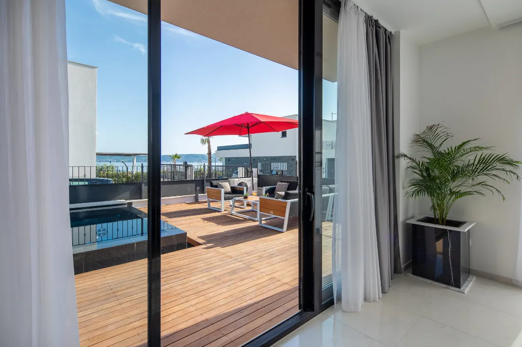 Modern 7-Bedroom Villa with Heated Pool in Kaštel Stari