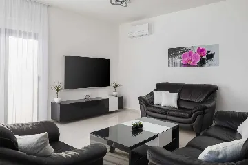 Modern 7-Bedroom Villa with Heated Pool in Kaštel Stari