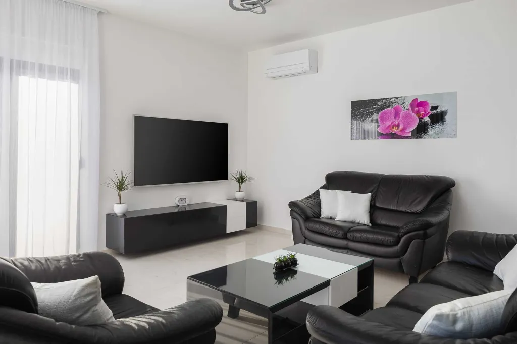 Modern 7-Bedroom Villa with Heated Pool in Kaštel Stari