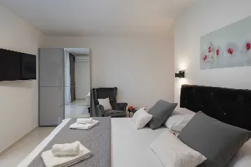 Modern 7-Bedroom Villa with Heated Pool in Kaštel Stari