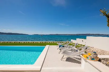 Modern Seafront Villa with Pool in Kaštel Kambelovac