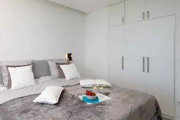 Modern Seafront Villa with Pool in Kaštel Kambelovac