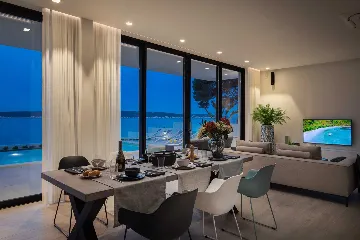 Modern Seafront Villa with Pool in Kaštel Kambelovac