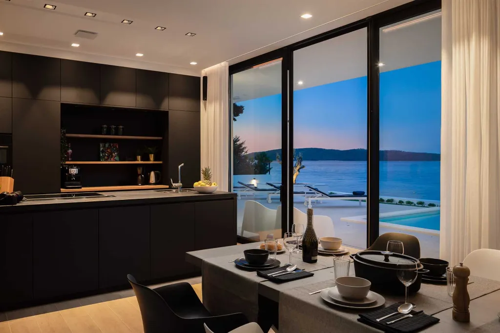 Modern Seafront Villa with Pool in Kaštel Kambelovac