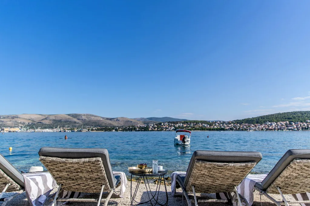 Seaside Retreat Villa in Okrug Gornji with 8 Bedrooms