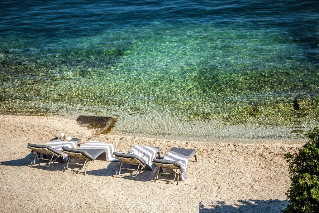 Seaside Retreat Villa in Okrug Gornji with 8 Bedrooms
