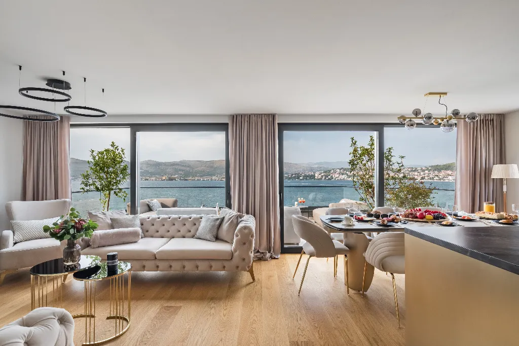 Seaside Retreat Villa in Okrug Gornji with 8 Bedrooms