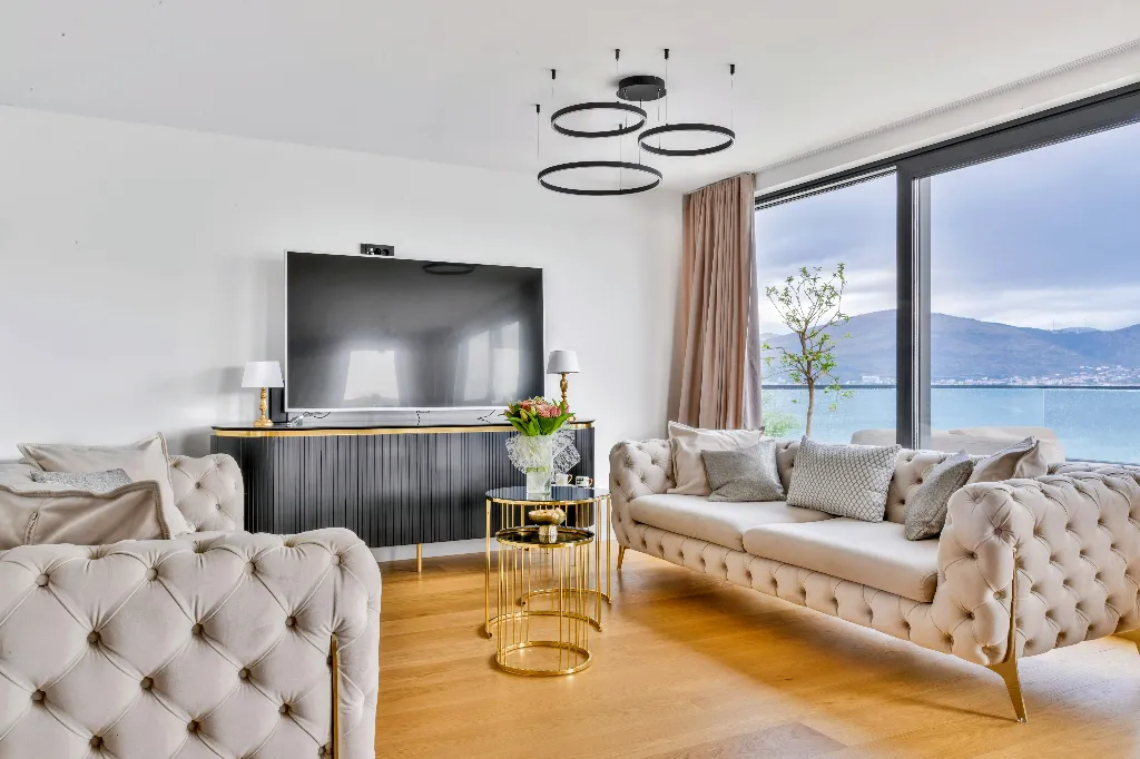 Seaside Retreat Villa in Okrug Gornji with 8 Bedrooms