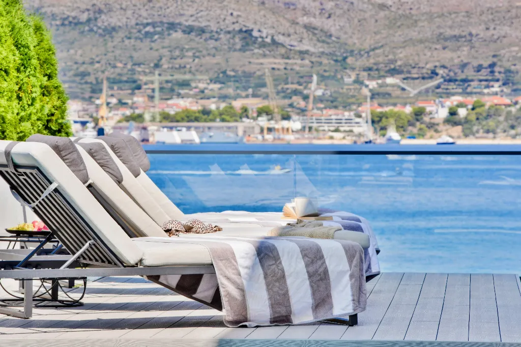 Seaside Retreat Villa in Okrug Gornji with 8 Bedrooms