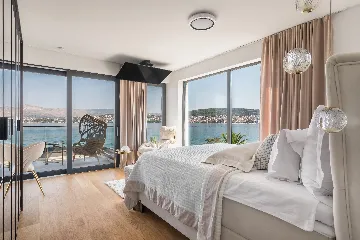 Seaside Retreat Villa in Okrug Gornji with 8 Bedrooms