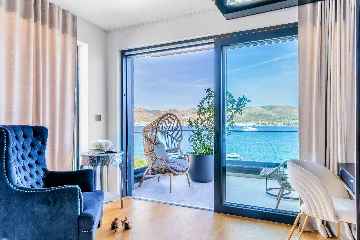 Seaside Retreat Villa in Okrug Gornji with 8 Bedrooms