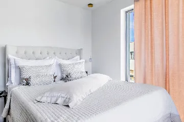 Seaside Retreat Villa in Okrug Gornji with 8 Bedrooms