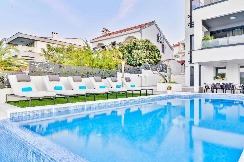 Seaside Retreat Villa in Okrug Gornji with 8 Bedrooms