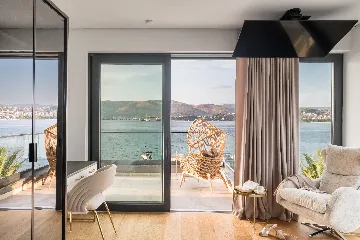 Seaside Retreat Villa in Okrug Gornji with 8 Bedrooms