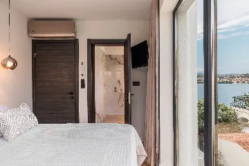 Seaside Retreat Villa in Okrug Gornji with 8 Bedrooms