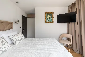 Seaside Retreat Villa in Okrug Gornji with 8 Bedrooms