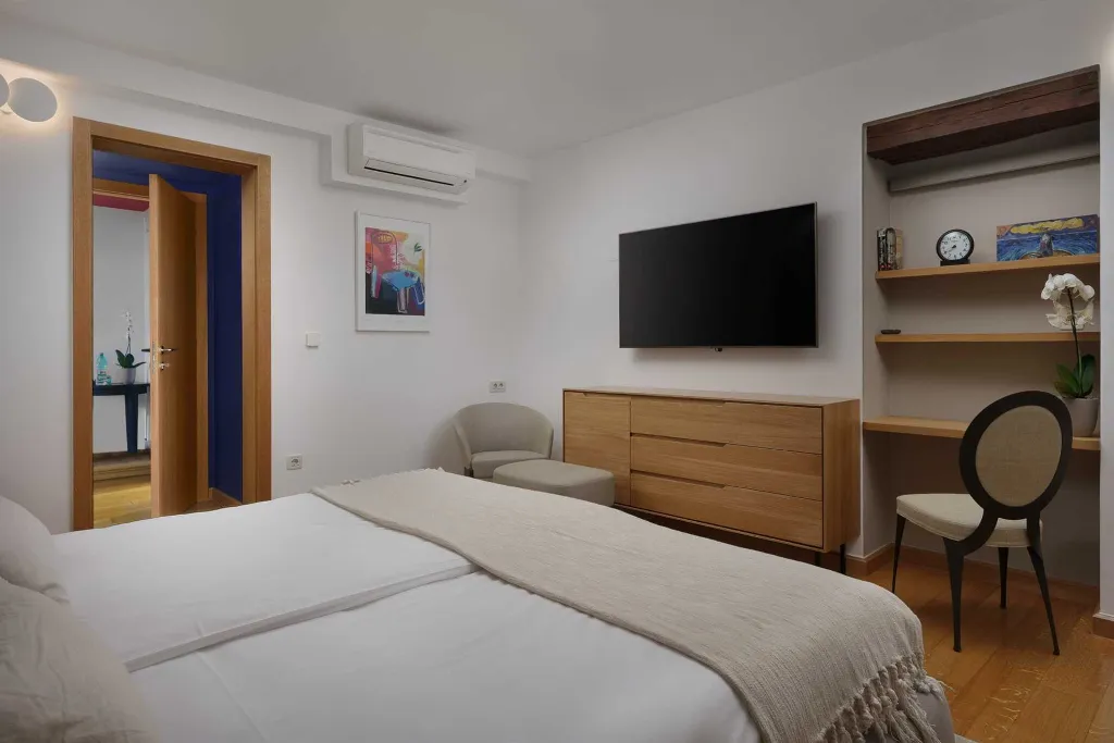 Contemporary City Villa with 6 Bedrooms in Rovinj