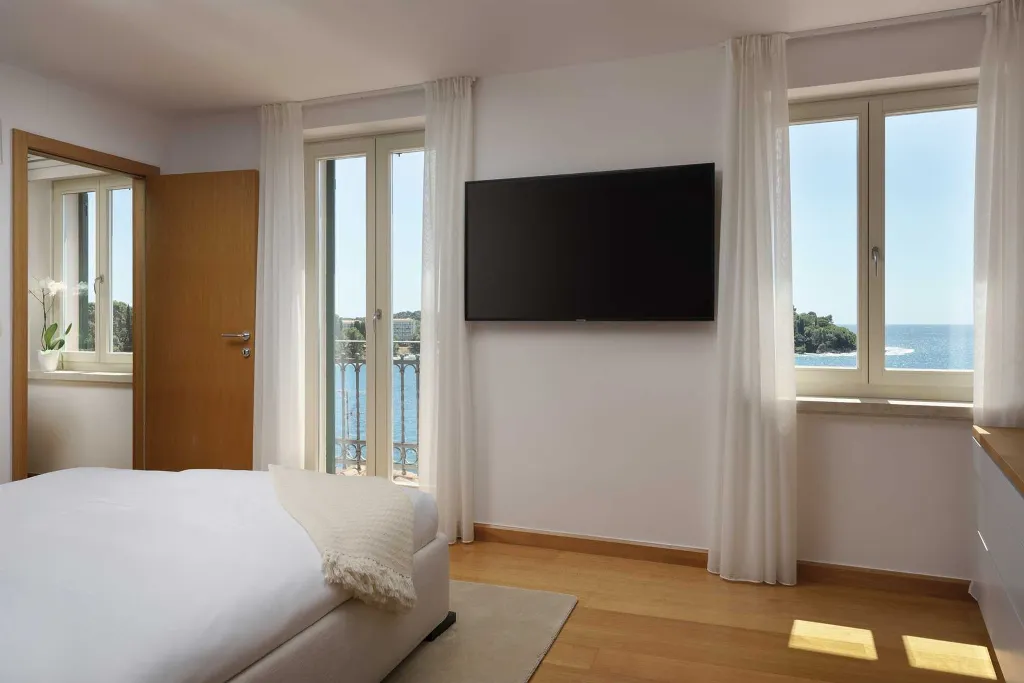 Contemporary City Villa with 6 Bedrooms in Rovinj