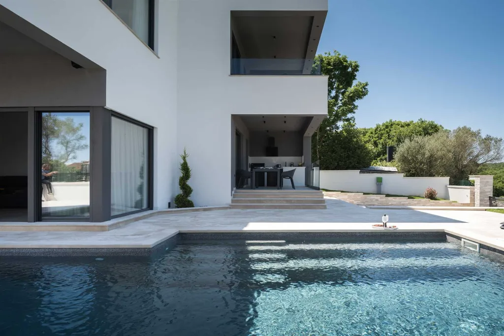 Modern Villa with Pool and Jacuzzi in Rakalj