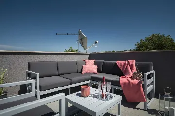 Modern Villa with Pool and Jacuzzi in Rakalj