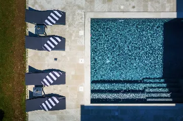 Modern Villa with Pool and Jacuzzi in Rakalj