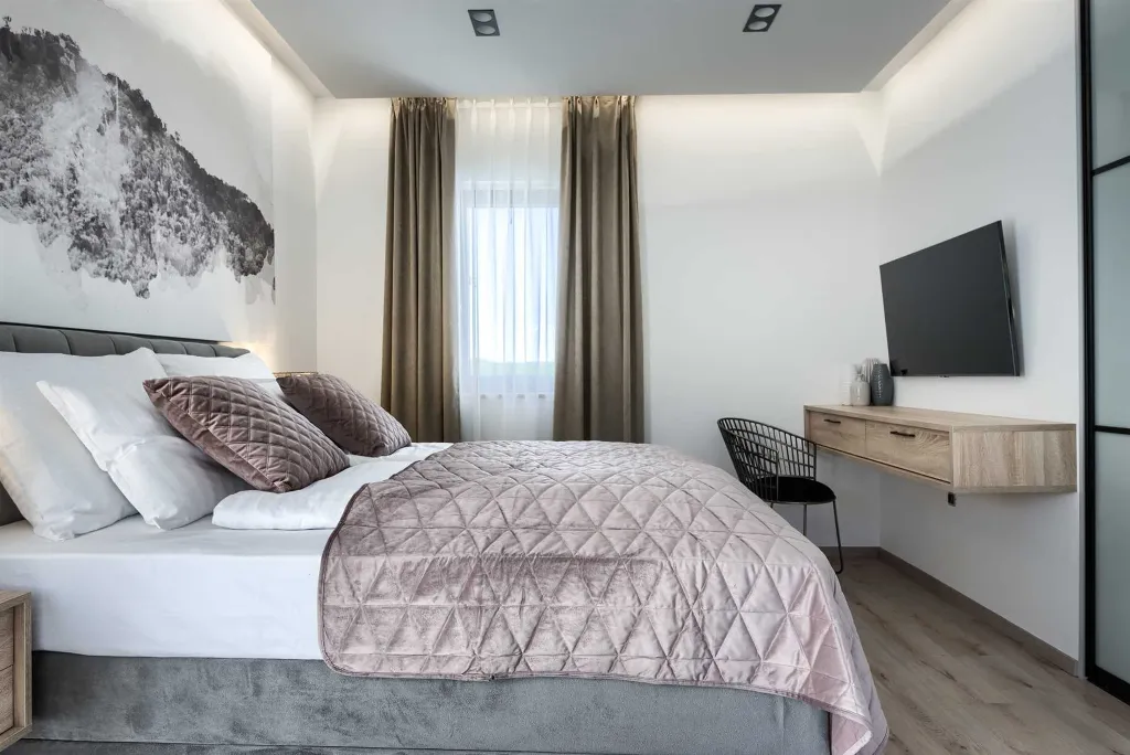 Modern Villa with Pool and Jacuzzi in Rakalj