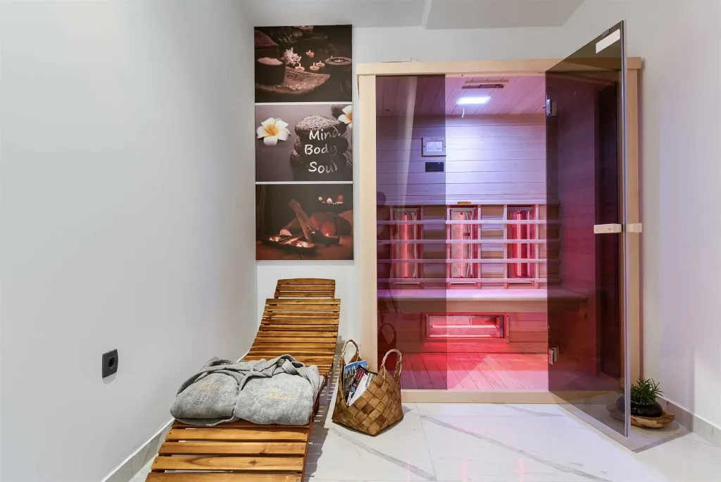 Modern Villa with Pool and Jacuzzi in Rakalj