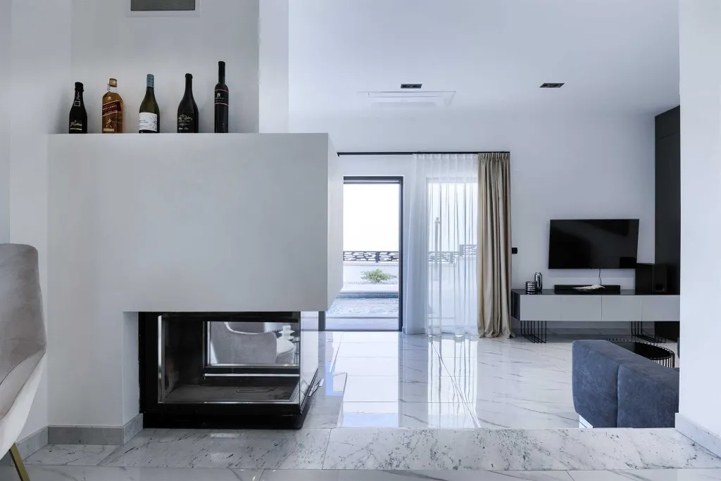 Modern Villa with Pool and Jacuzzi in Rakalj