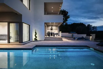Modern Villa with Pool and Jacuzzi in Rakalj