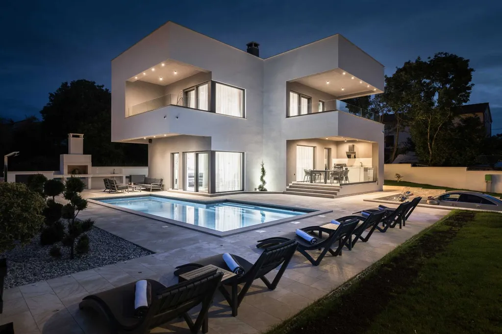 Modern Villa with Pool and Jacuzzi in Rakalj