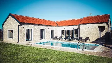 Stone Villa with Pool in Privlaka