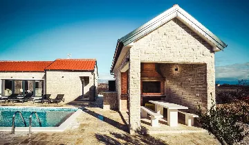 Stone Villa with Pool in Privlaka