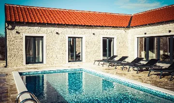 Stone Villa with Pool in Privlaka