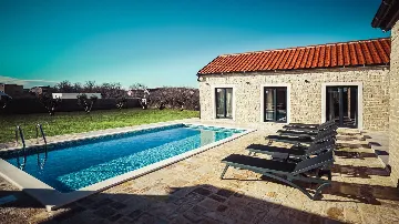 Stone Villa with Pool in Privlaka