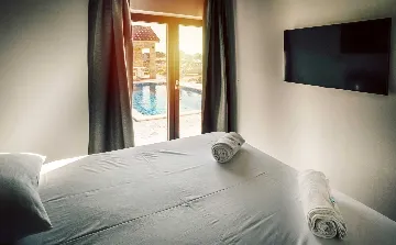 Stone Villa with Pool in Privlaka