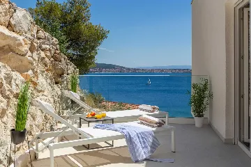 Modern Seaside Villa with Heated Pool in Seget Donji