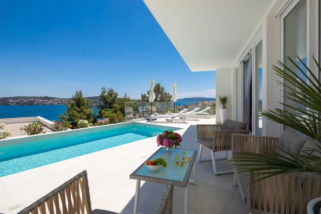 Modern Seaside Villa with Heated Pool in Seget Donji