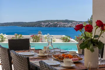 Modern Seaside Villa with Heated Pool in Seget Donji