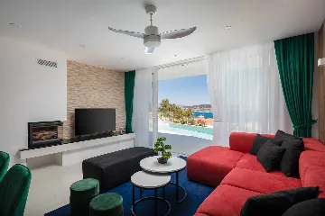 Modern Seaside Villa with Heated Pool in Seget Donji