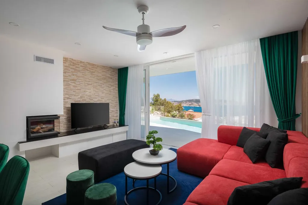 Modern Seaside Villa with Heated Pool in Seget Donji