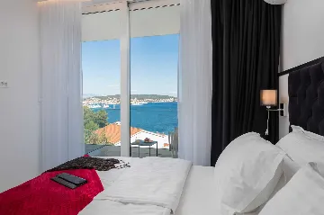 Modern Seaside Villa with Heated Pool in Seget Donji