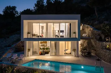 Modern Seaside Villa with Heated Pool in Seget Donji