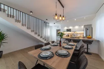 Modern Villa with Heated Pool in Kaštel Stari