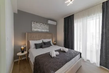 Modern Villa with Heated Pool in Kaštel Stari