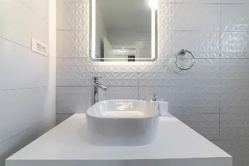 Modern Villa with Heated Pool in Kaštel Stari