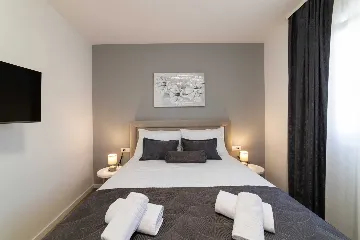 Modern Villa with Heated Pool in Kaštel Stari