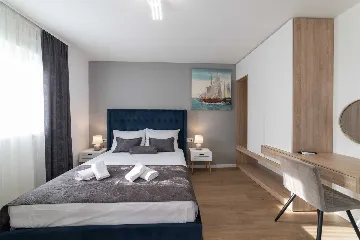 Modern Villa with Heated Pool in Kaštel Stari