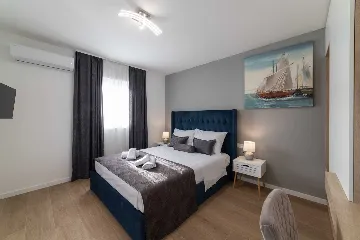 Modern Villa with Heated Pool in Kaštel Stari