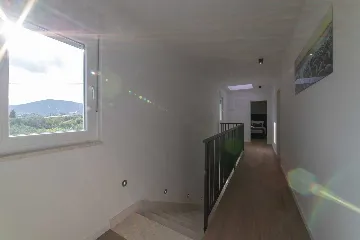 Modern Villa with Heated Pool in Kaštel Stari