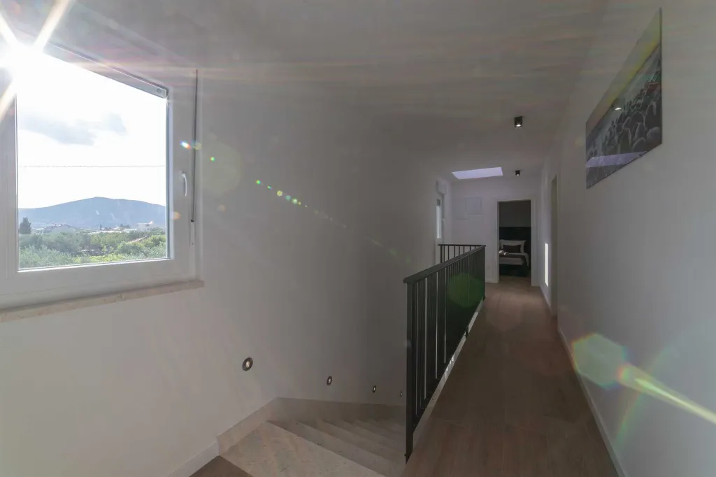 Modern Villa with Heated Pool in Kaštel Stari